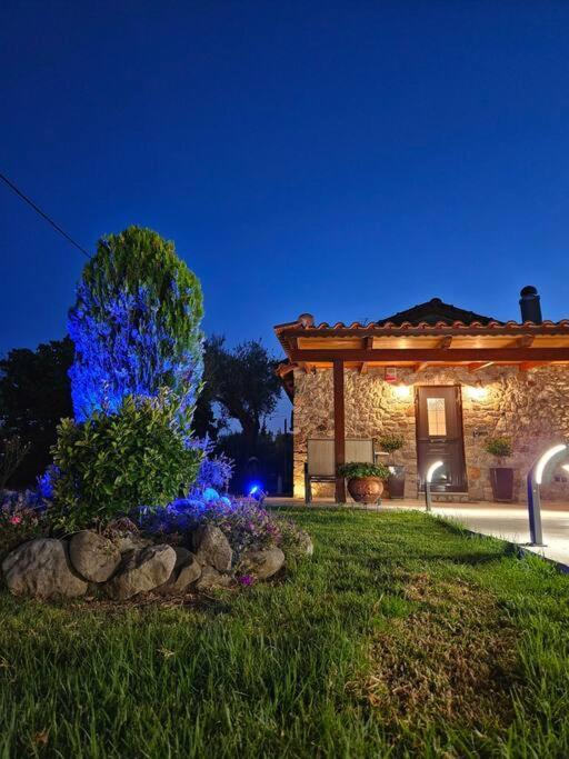 Вилла Patras Stonehouse With Large Yard - Πέτρινο Σπίτι Με Αυλή Paralia  Экстерьер фото
